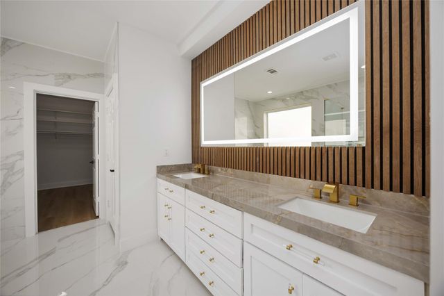 1413 Stanford Street, Houston, TX 77019