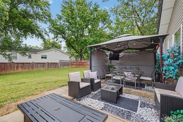 112 Sutters Mill Road, St Peters, MO 63376
