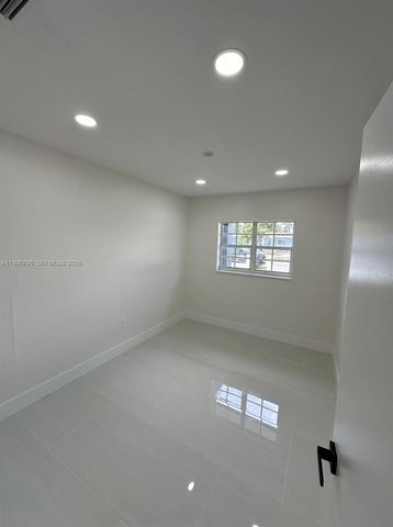 3960 NW 174th St, Miami Gardens, FL 33055