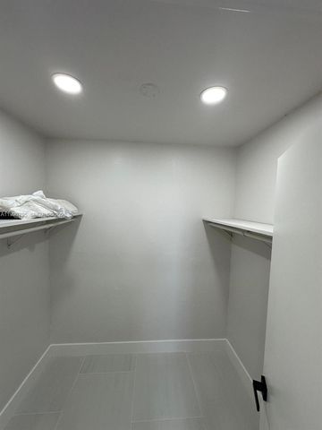 3960 NW 174th St, Miami Gardens, FL 33055