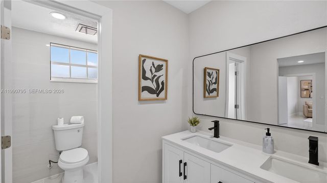 3960 NW 174th St, Miami Gardens, FL 33055