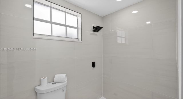 3960 NW 174th St, Miami Gardens, FL 33055