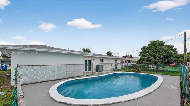 3960 NW 174th St, Miami Gardens, FL 33055