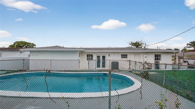 3960 NW 174th St, Miami Gardens, FL 33055