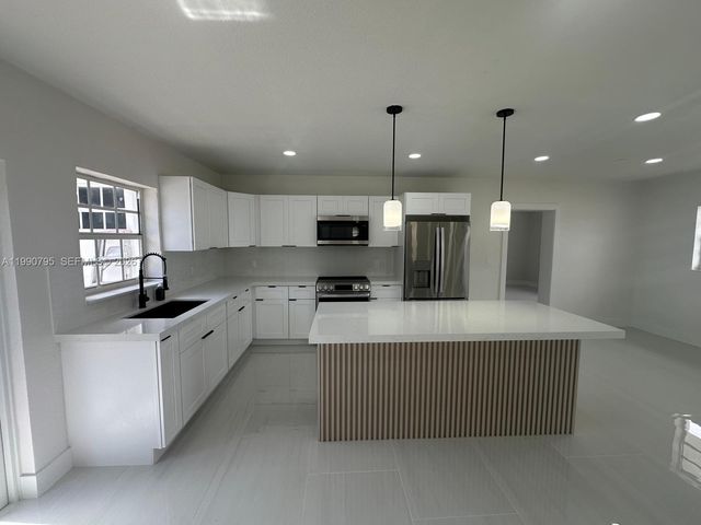 3960 NW 174th St, Miami Gardens, FL 33055