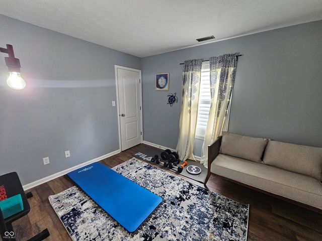 5747 Spring Oaks Way, Indianapolis, IN 46237