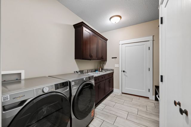 4715 Wisconsin Avenue, Des Moines, IA 50317