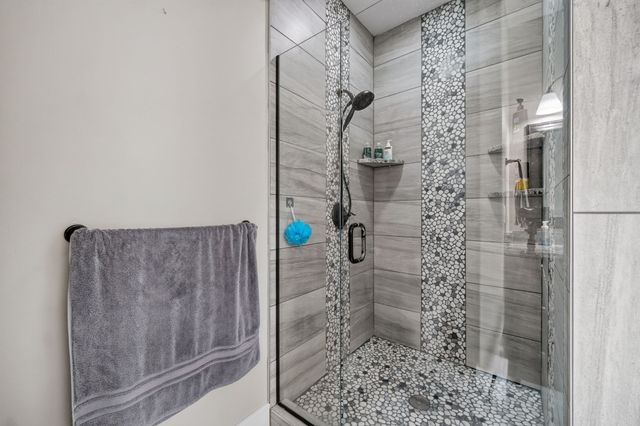 4715 Wisconsin Avenue, Des Moines, IA 50317