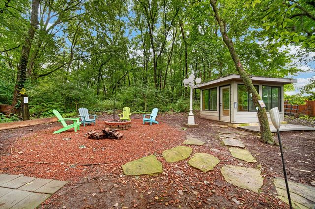 4715 Wisconsin Avenue, Des Moines, IA 50317
