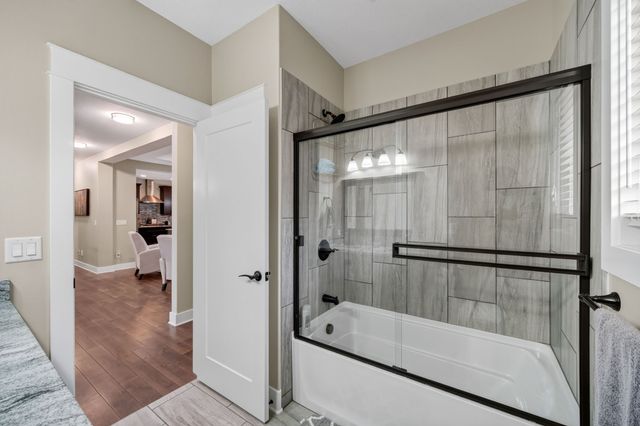 4715 Wisconsin Avenue, Des Moines, IA 50317