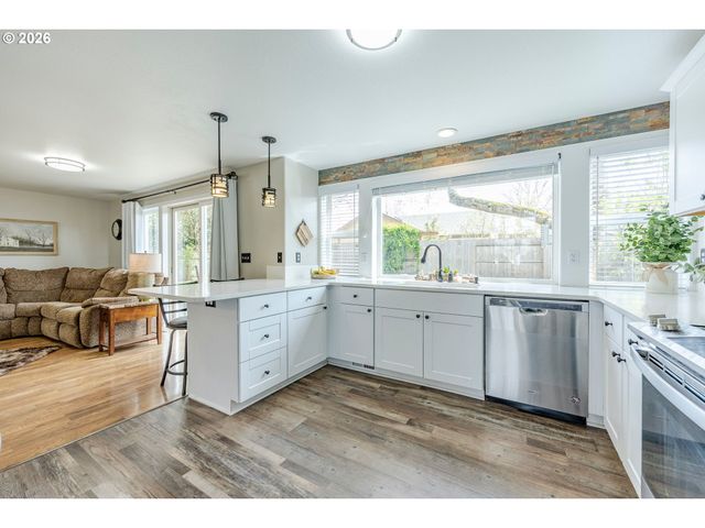 4115 BERRYWOOD Dr, Eugene, OR 97404