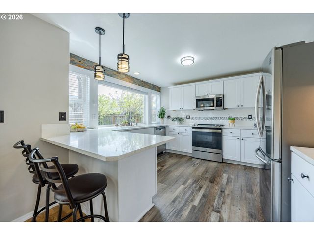 4115 BERRYWOOD Dr, Eugene, OR 97404