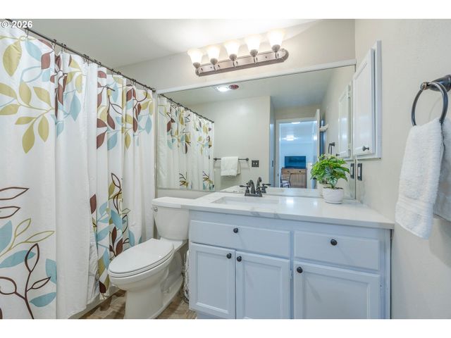 4115 BERRYWOOD Dr, Eugene, OR 97404