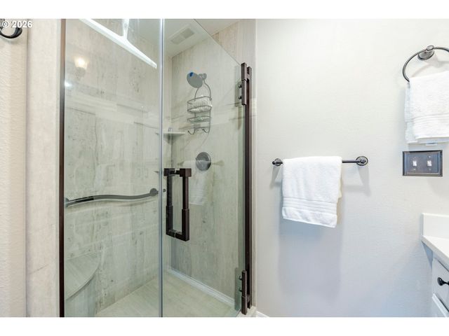 4115 BERRYWOOD Dr, Eugene, OR 97404