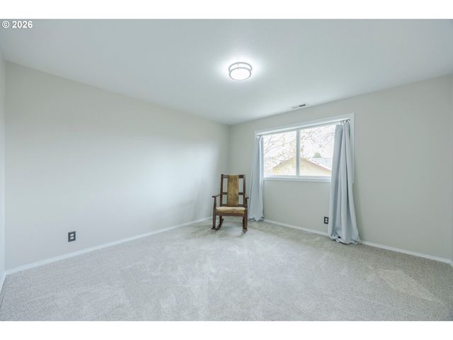 4115 BERRYWOOD Dr, Eugene, OR 97404