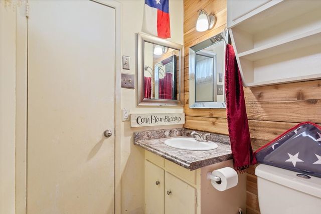 411 Brookwood Drive, Woodway, TX 76712