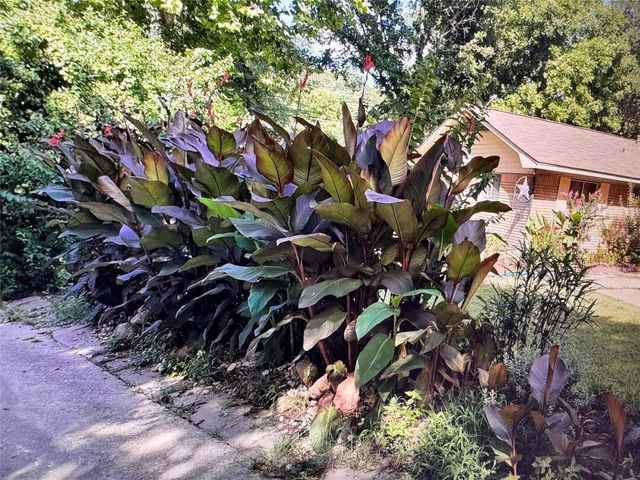 411 Brookwood Drive, Woodway, TX 76712