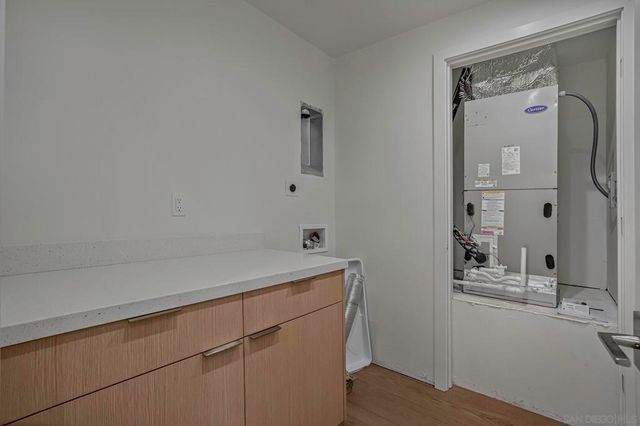 6255 Dowling Dr, La Jolla, CA 92037