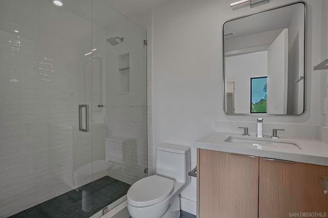 6255 Dowling Dr, La Jolla, CA 92037