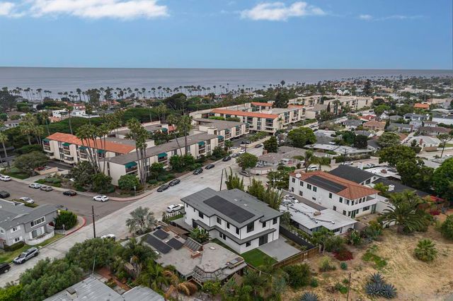 6255 Dowling Dr, La Jolla, CA 92037