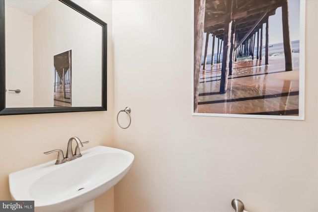 7445 GILLINGHAM ROW, Alexandria, VA 22315
