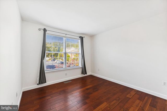 7445 GILLINGHAM ROW, Alexandria, VA 22315
