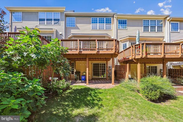 7445 GILLINGHAM ROW, Alexandria, VA 22315