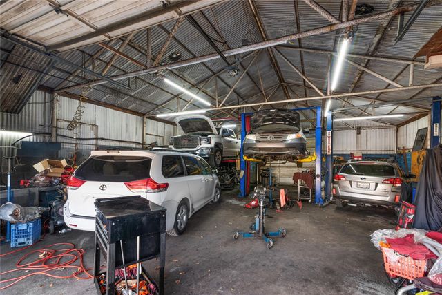 902 Boundary Street, Houston, TX 77009