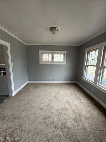 3016 Hudson Avenue, Youngstown, OH 44511