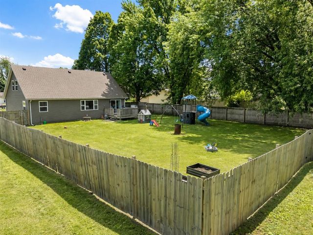 56782 Bow Drive, Three Rivers, MI 49093