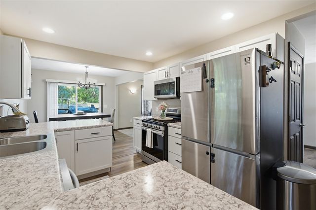 56782 Bow Drive, Three Rivers, MI 49093
