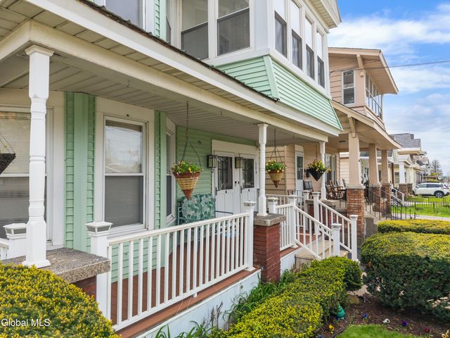 302-304 Michigan Avenue, Schenectady, NY 12303