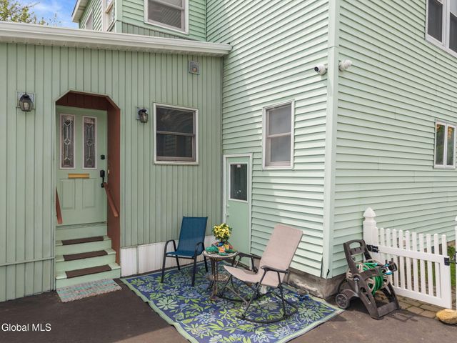 302-304 Michigan Avenue, Schenectady, NY 12303