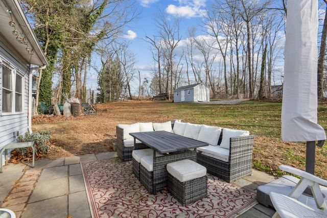 62 Hahn Road, Guilford, CT 06437