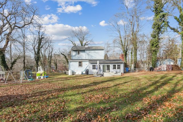 62 Hahn Road, Guilford, CT 06437