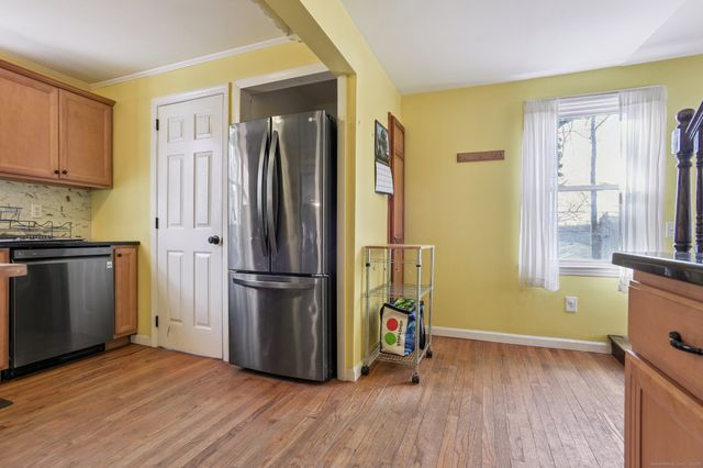 62 Hahn Road, Guilford, CT 06437