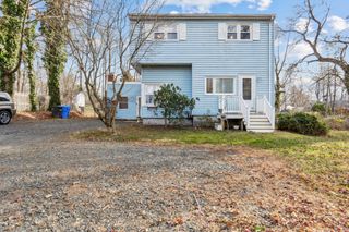62 Hahn Road, Guilford, CT 06437