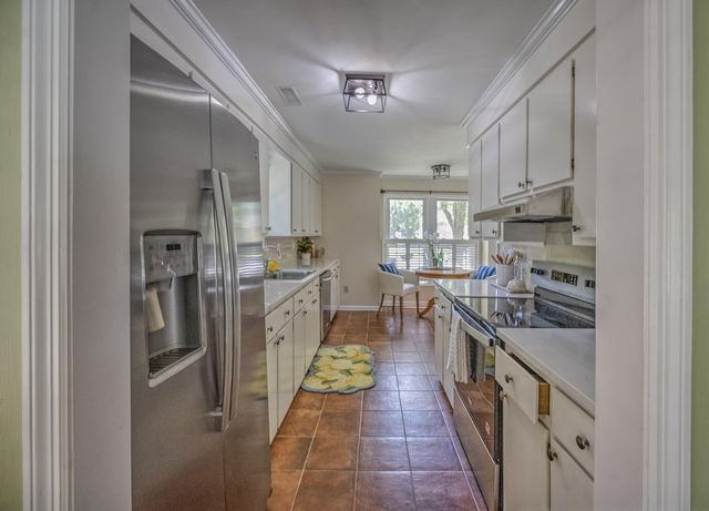 1023 Plantation Court, Mount Pleasant, SC 29464