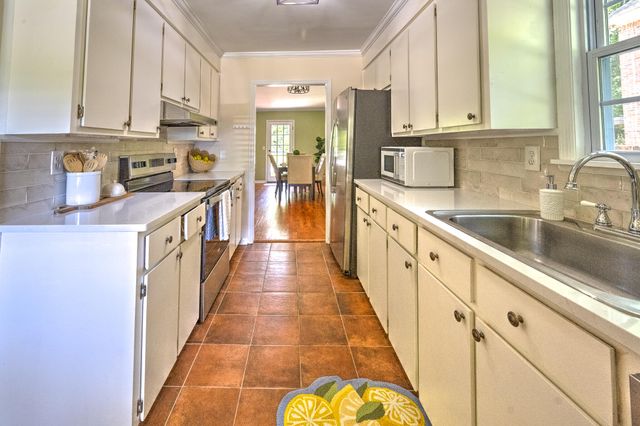 1023 Plantation Court, Mount Pleasant, SC 29464