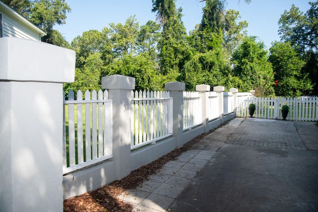 1023 Plantation Court, Mount Pleasant, SC 29464