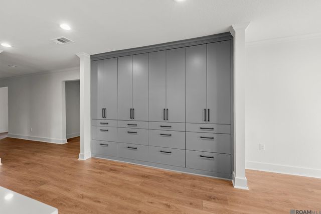 10013 Horseshoe Dr, Saint George, LA 70817