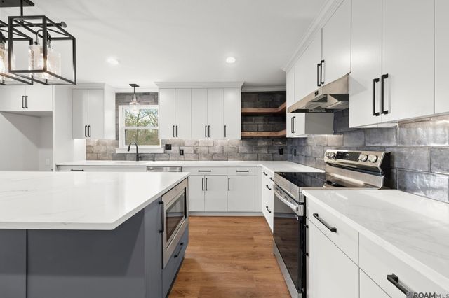 10013 Horseshoe Dr, Saint George, LA 70817