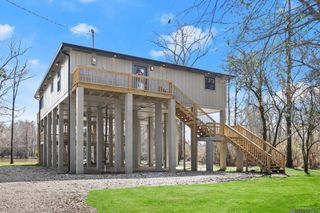 10013 Horseshoe Dr, Saint George, LA 70817