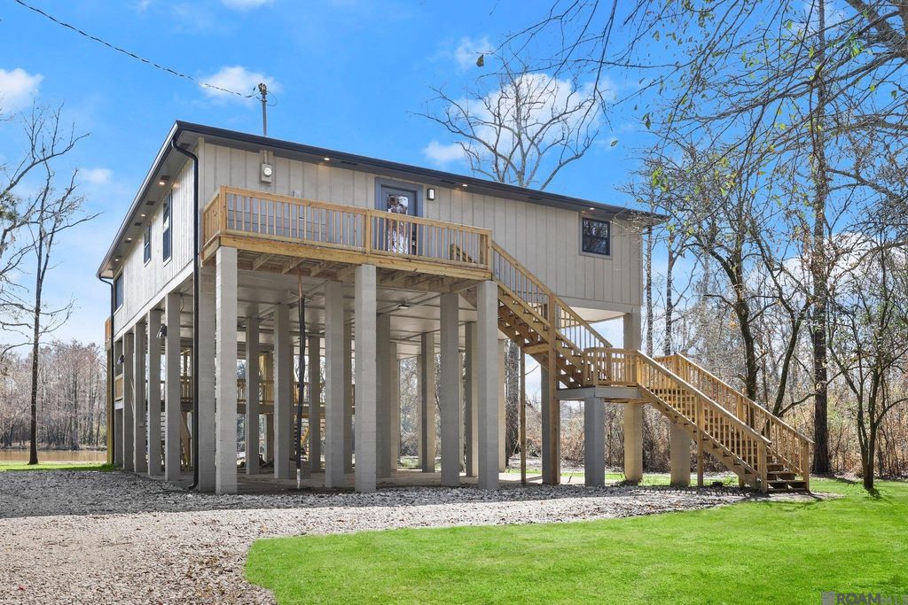 10013 Horseshoe Dr, Saint George, LA 70817