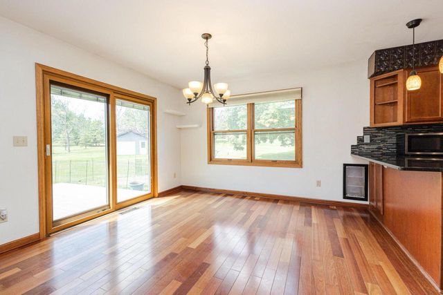 S32W31809 Squire COURT, Waukesha, WI 53189