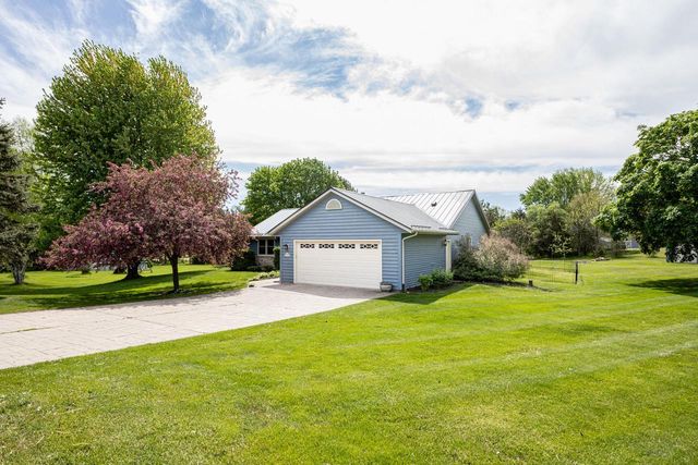 S32W31809 Squire COURT, Waukesha, WI 53189