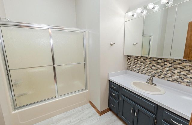 S32W31809 Squire COURT, Waukesha, WI 53189