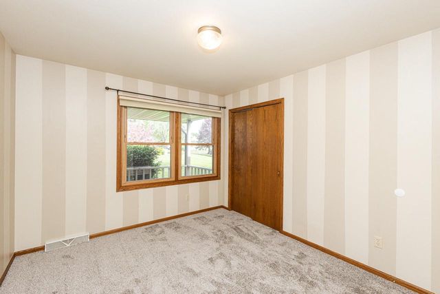 S32W31809 Squire COURT, Waukesha, WI 53189