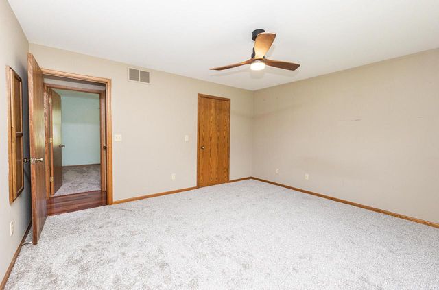 S32W31809 Squire COURT, Waukesha, WI 53189