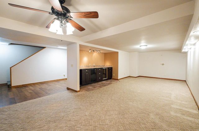 S32W31809 Squire COURT, Waukesha, WI 53189